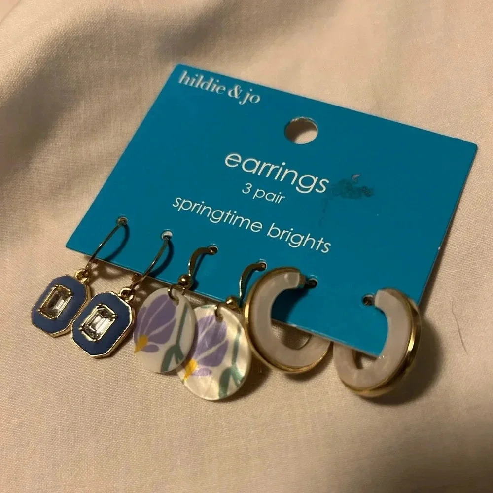 Set of‎ 3 earrings